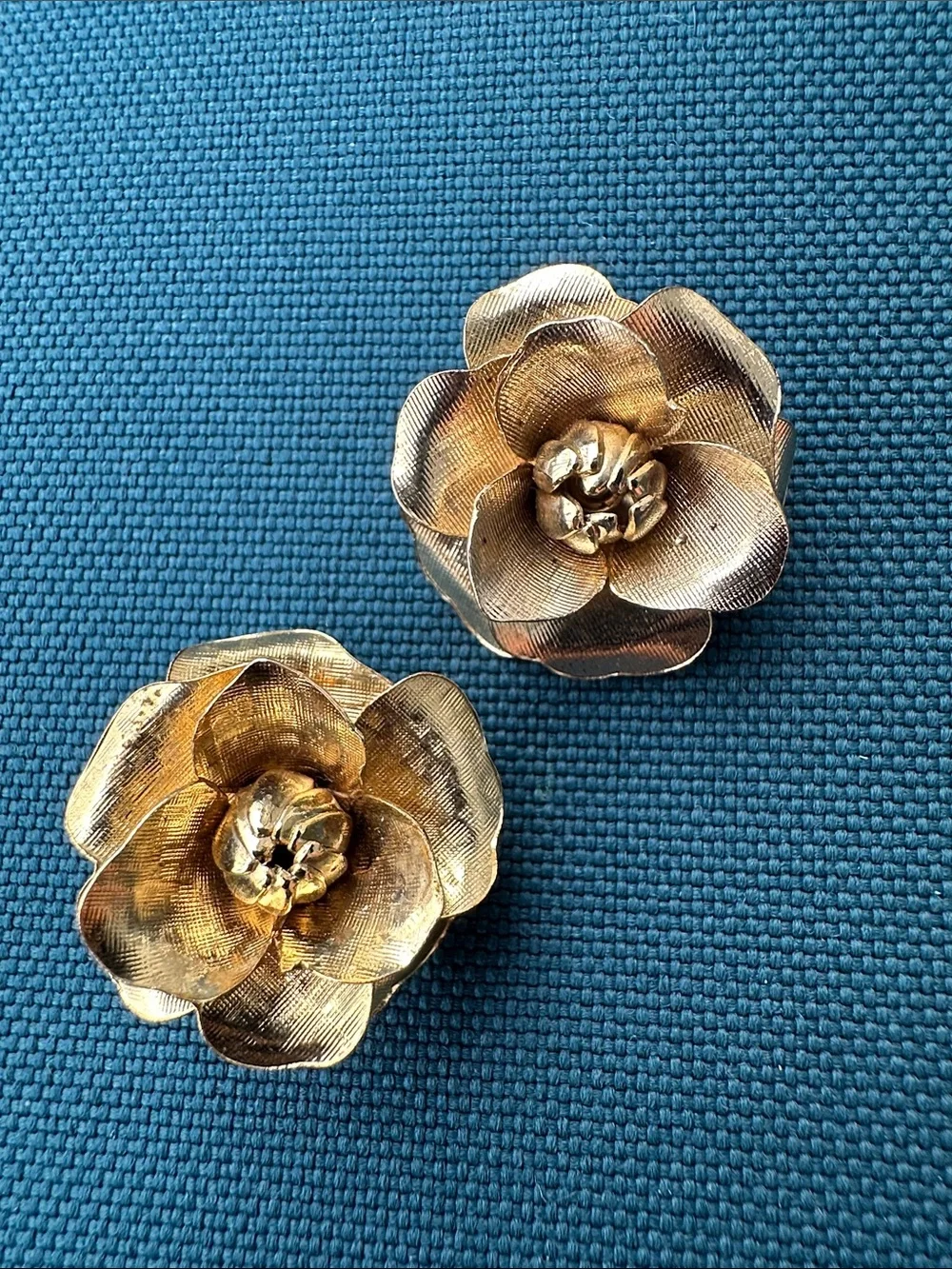 Brushed Gold tone Tiered figural flower Brooch set of two